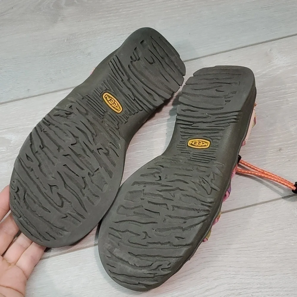 Keen Girls Kids Outdoor Newport Fisherman Sandals Outdoor shoes sz 4